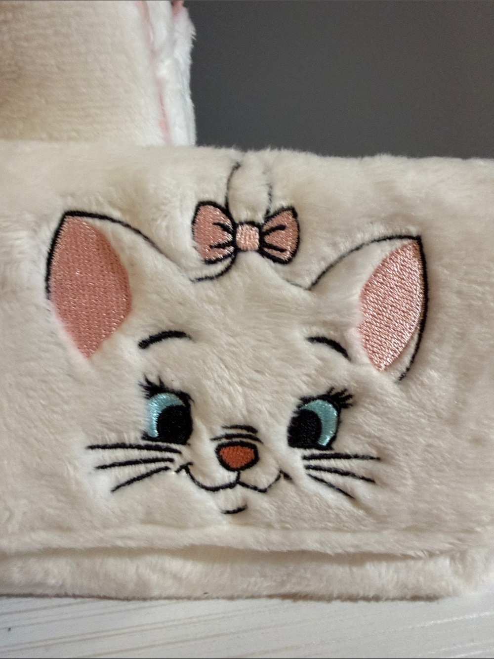 Lounge fly and Disney’s Marie furry Dome Fox body with matching wallet $70 - Picture 4 of 9
